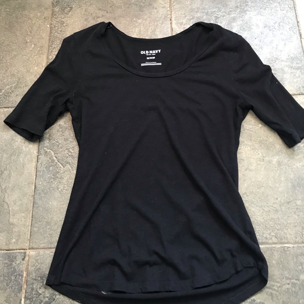 quarter-sleeve, black old navy shirt